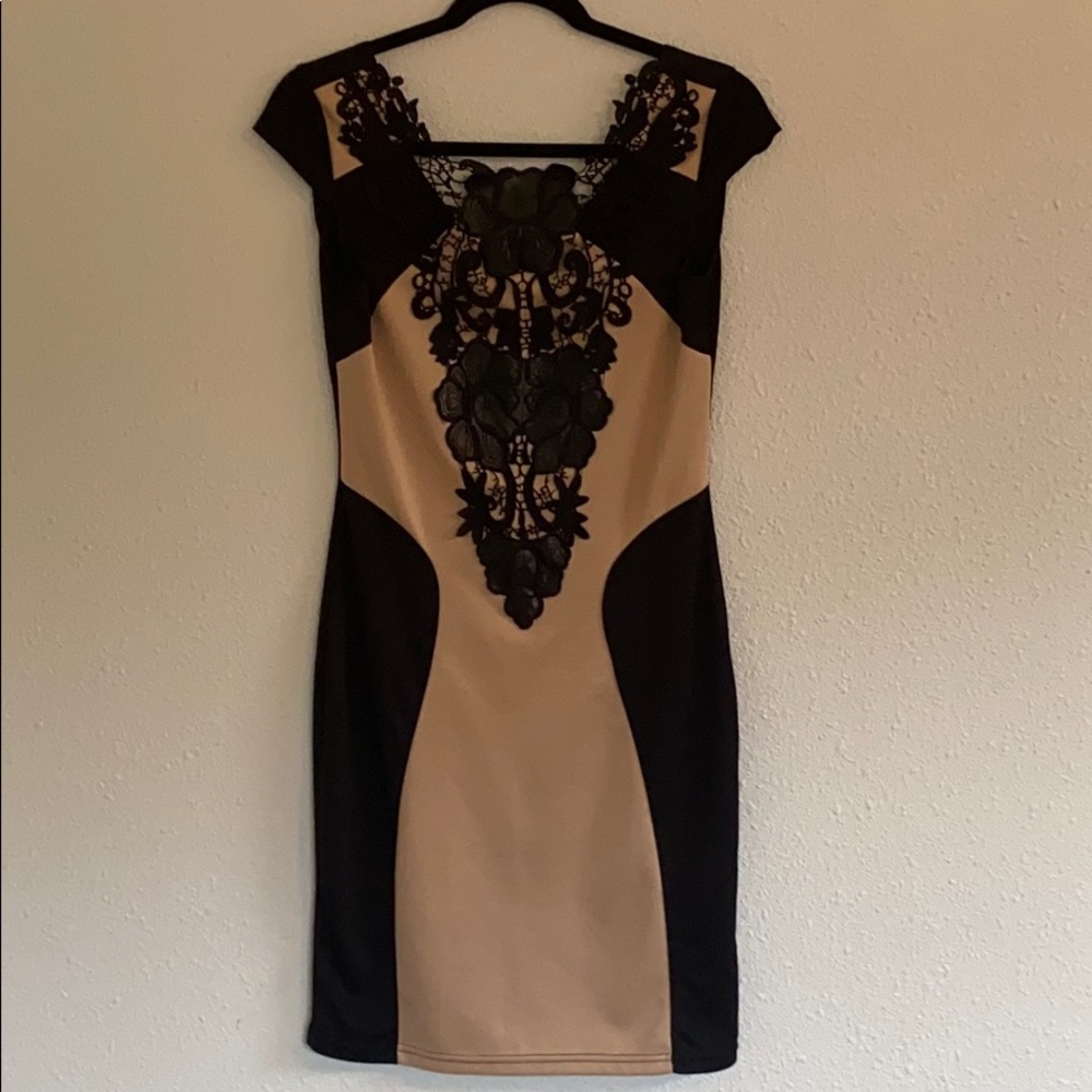 Black/Tan Lace Accent Dress L